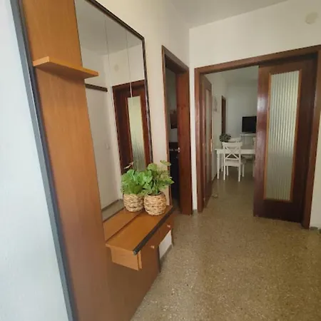 Apartamiento Mediterrani,vistas Al Mar,piscina! Apartment *