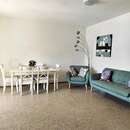 Apartamiento Mediterrani,vistas Al Mar,piscina! Apartment *