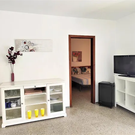 Apartamiento Mediterrani,vistas Al Mar,piscina! Villafortuny